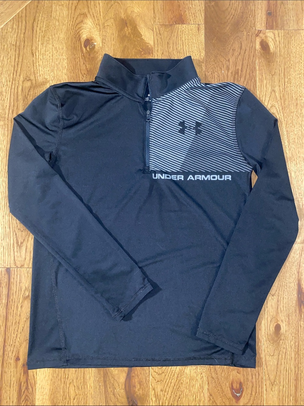 Under Armour Boys Black Long Sleeve Quarter-Zip with Gray Stripe Chest. YL